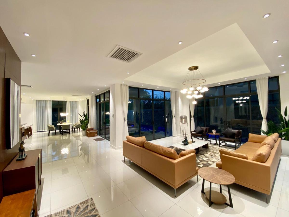 Molly Luxury Private Pool Bungalow茉莉的家豪华私人泳池别墅 بانتايْ تْشينانغ المظهر الخارجي الصورة