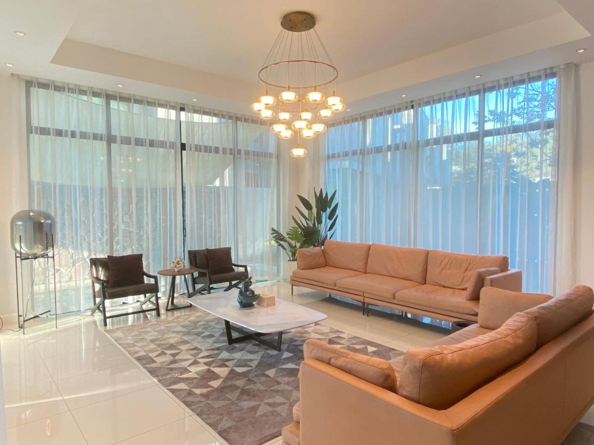 Molly Luxury Private Pool Bungalow茉莉的家豪华私人泳池别墅 بانتايْ تْشينانغ المظهر الخارجي الصورة